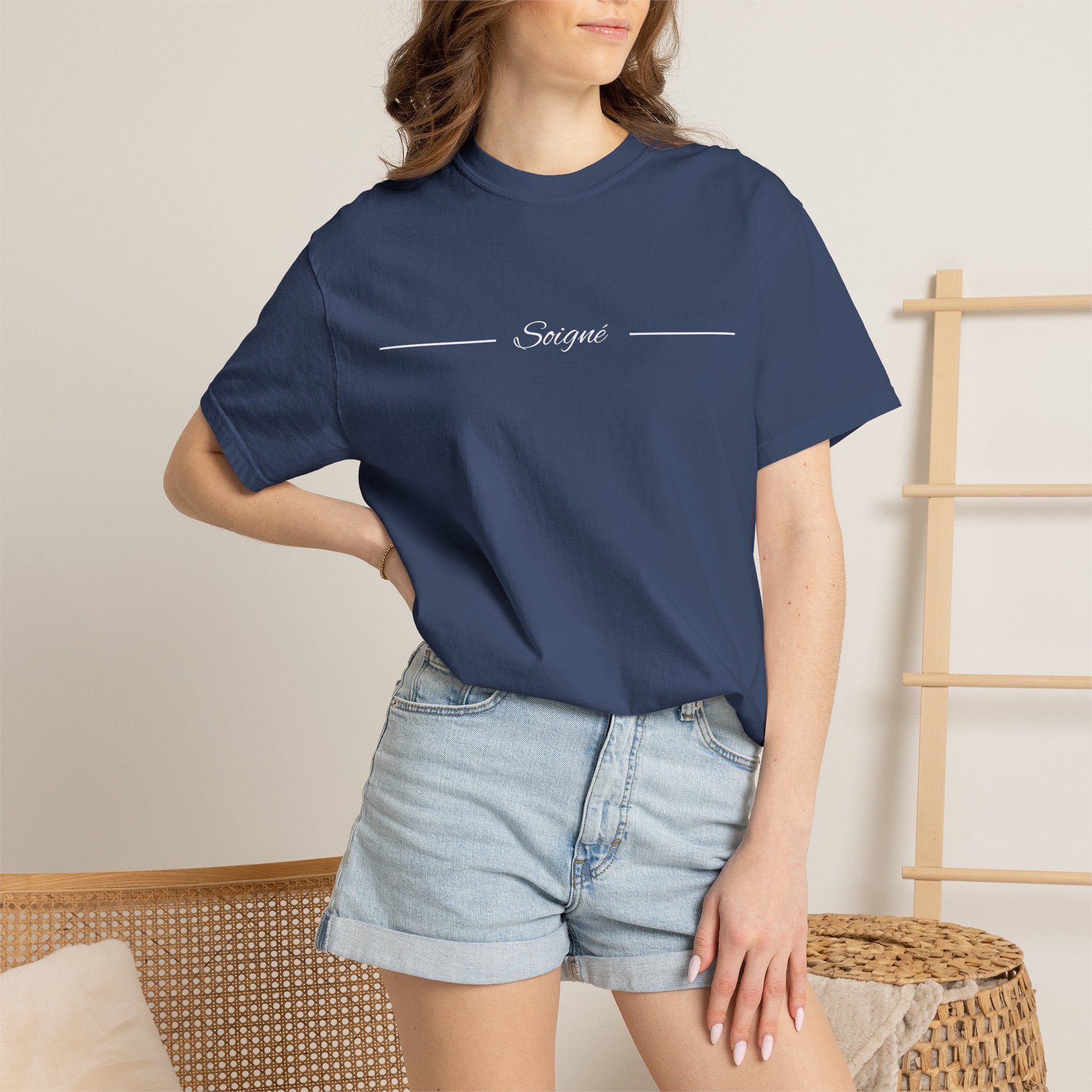 SOIGNÉ- Men's Essentials Tee white script